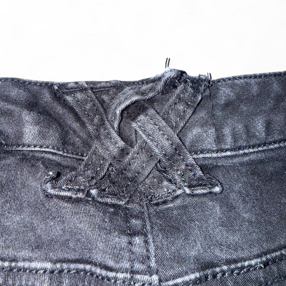 Black Vintage Tripp NYC Skinny Jeans w/Skull Details Sz 16 - Picture 5 of 7